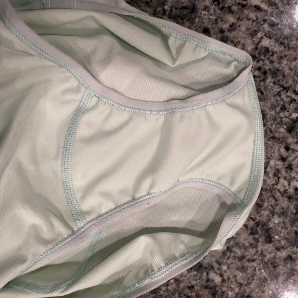 Lululemon Hotty Hot High-Rise Lined Short 4